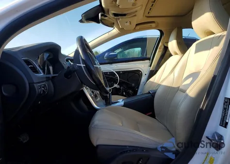 2018 Volvo S60 Inscription z USA, uszkodzony, nr VIN LYV402TK9JB171845